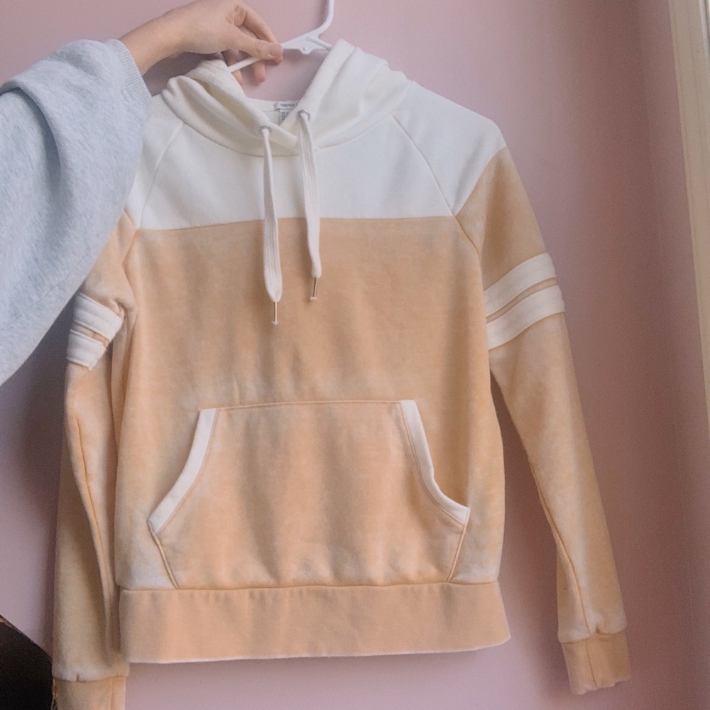 Forever 21 Sweatshirt